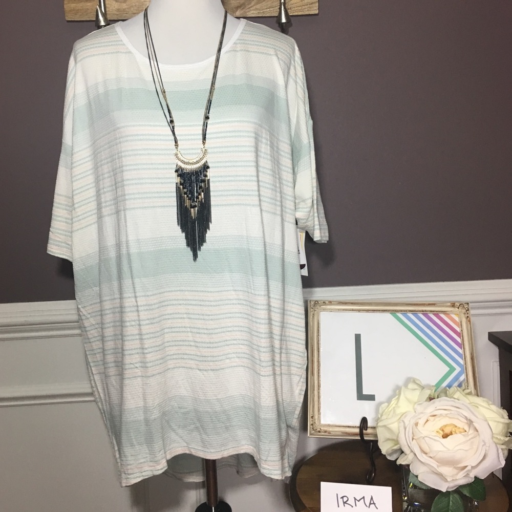 LuLaRoe Irma (L)